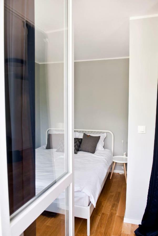Apartament Powisle With Balcony Warsawa Bagian luar foto